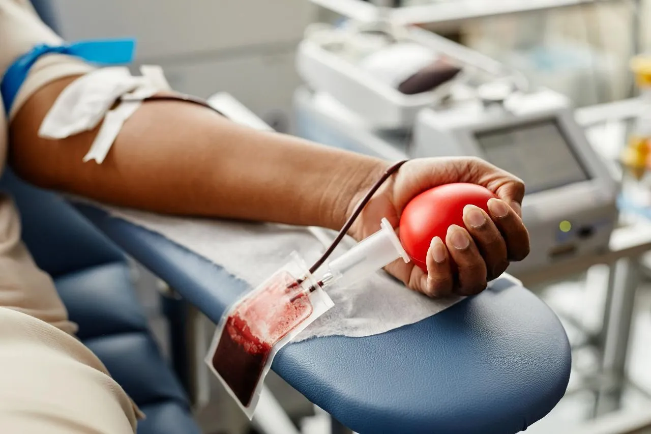 Chystáte sa prvýkrát darovať krv? Takto sa na to pripravte
