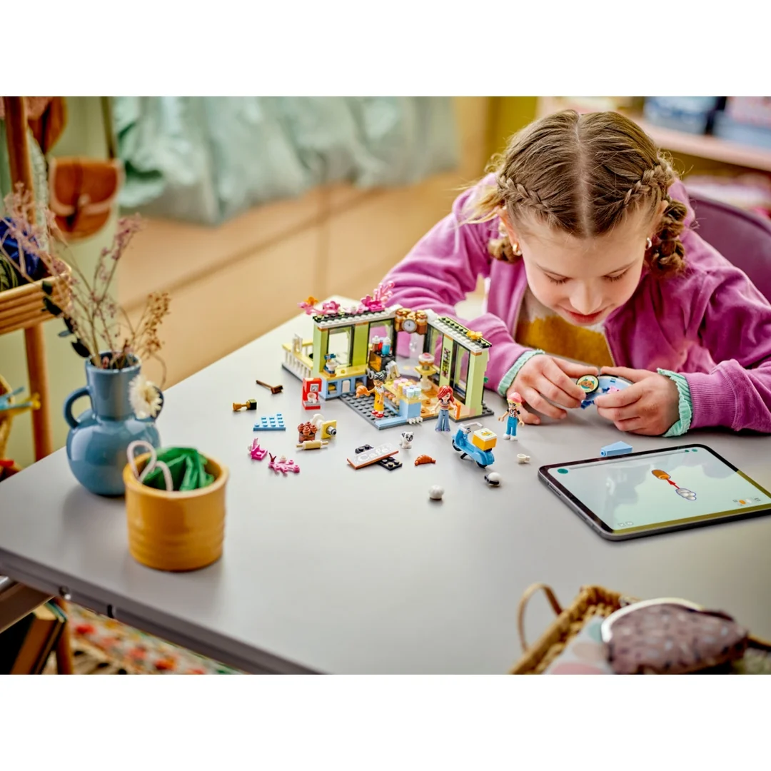 LEGO® Friends 42618 Kaviareň v mestečku Heartlake
