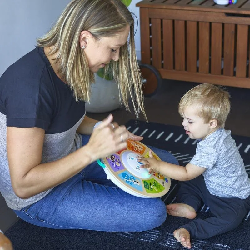 Hračka drevená multihudobná Cal's Smart Sounds Symphony™ Magic Touch™ HAPE 6m+