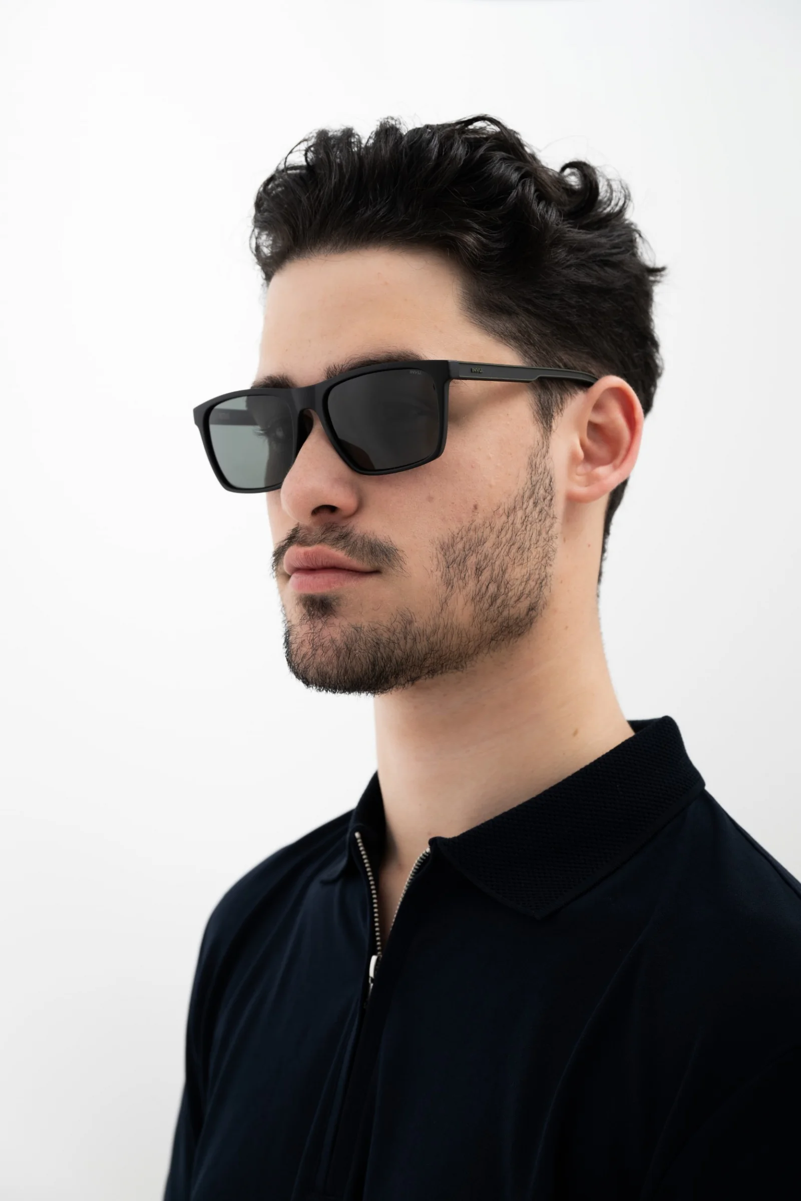 INVU IB22530A slnečné okuliare matt black olive green Pánske slnečné okuliare