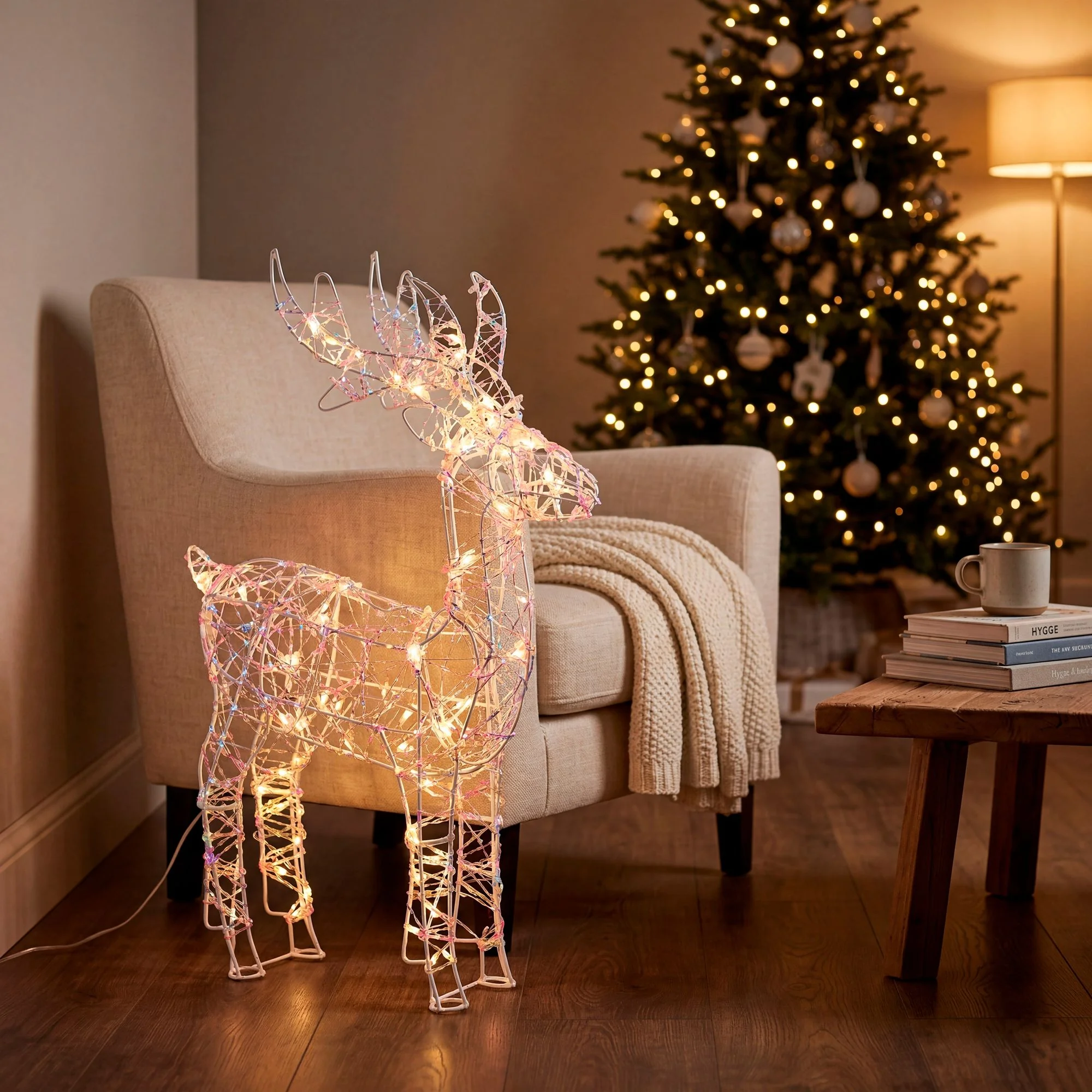MagicHome vianočný LED jeleň, 1 ks 120 LED teplá biela, IP20, 30,5x10x46 cm