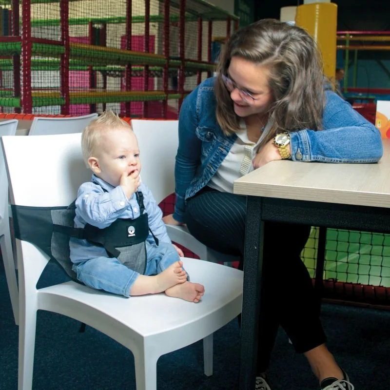 Dooky prenosná textilná stolička Travel Chair Black 