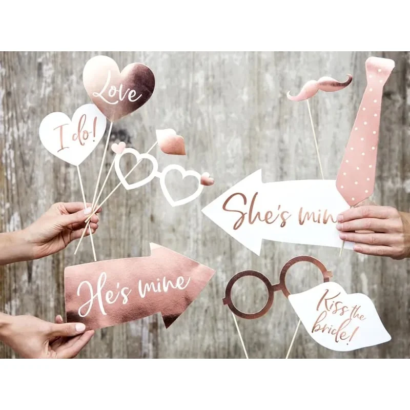 Fotorekvizity do fotobúdky „Let’s Celebrate“ – zlatá sada 8 ks