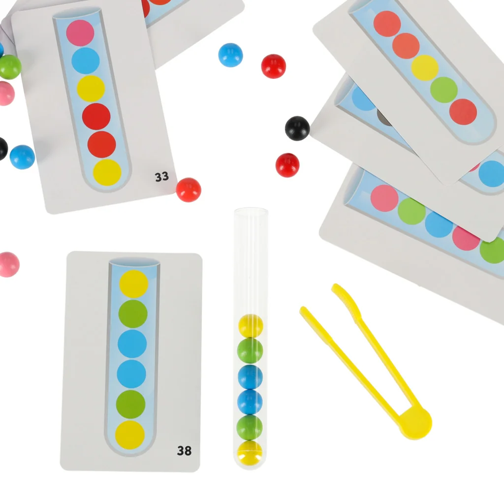 Montessori triedenie – farebné guličky, pinzeta, skúmavka + karty (48 vzorov)