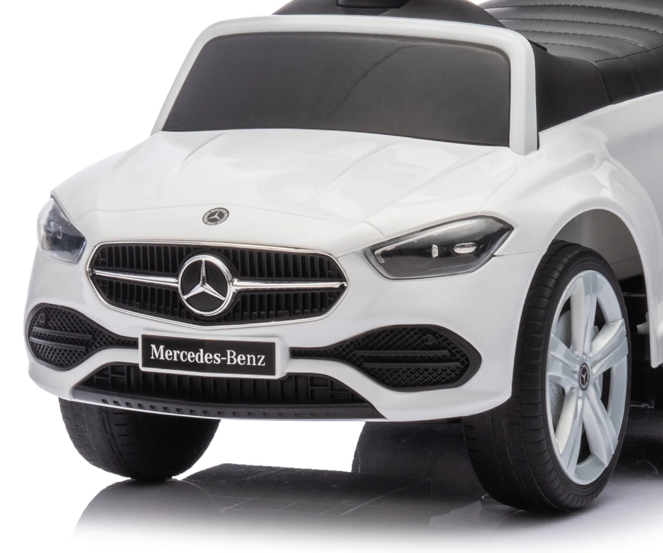 Detské odrážadlo Mercedes C-Class s riadiacou tyčou - biele
