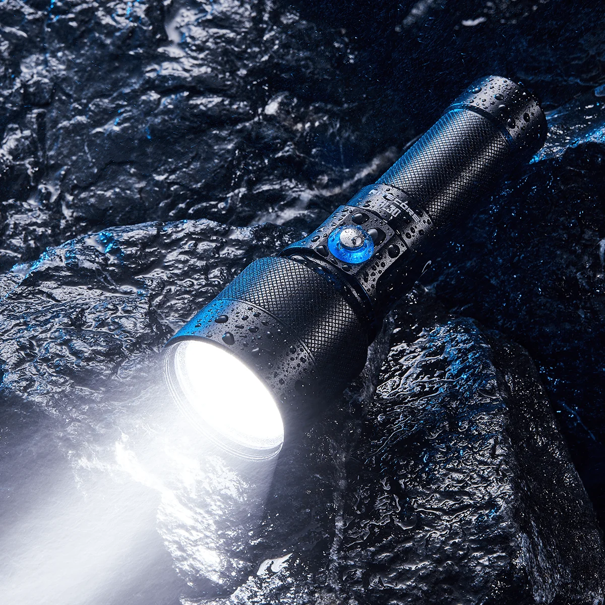 DL20 Nitecore Baterka DL20 (1x18650) CREE XP-L HI V3 (1000 lumen)