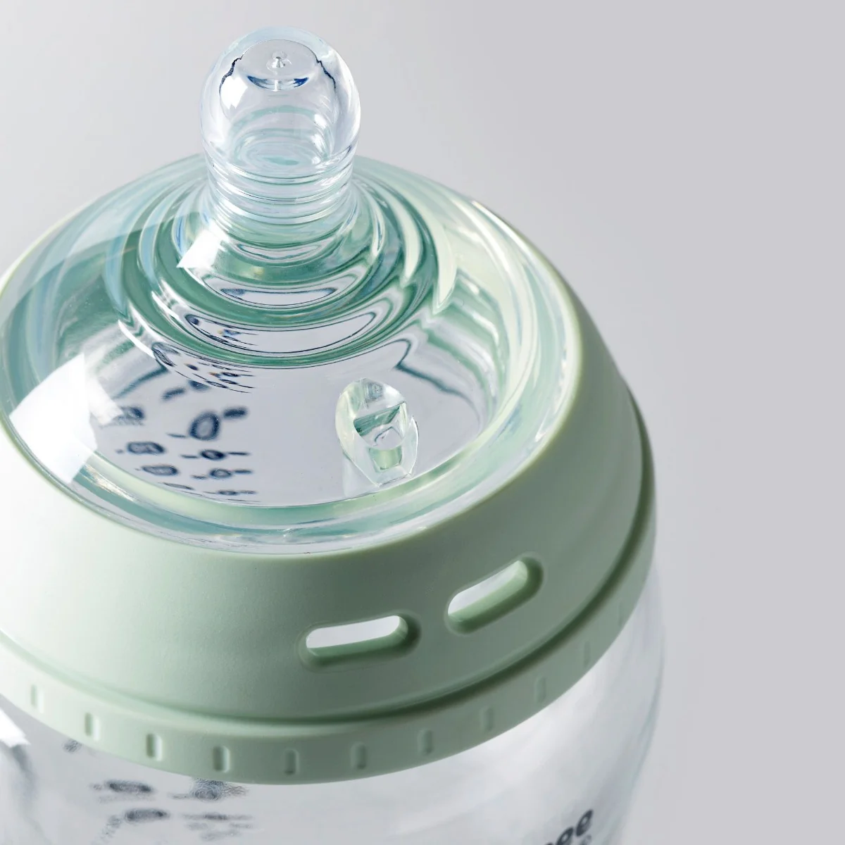 Tommee Tippee Natural Start Sklenená Samoterilizačná Dojčenská Fľaša s ANTI-COLIC cumlíkom Pomalý Prietok 250 ml, 0m+ 1×1 ks, dojčenská fľaša