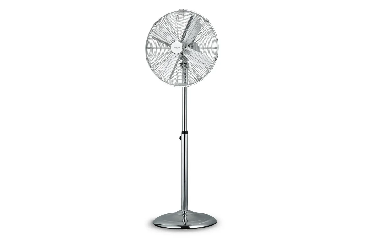 Stojanový kovový ventilátor