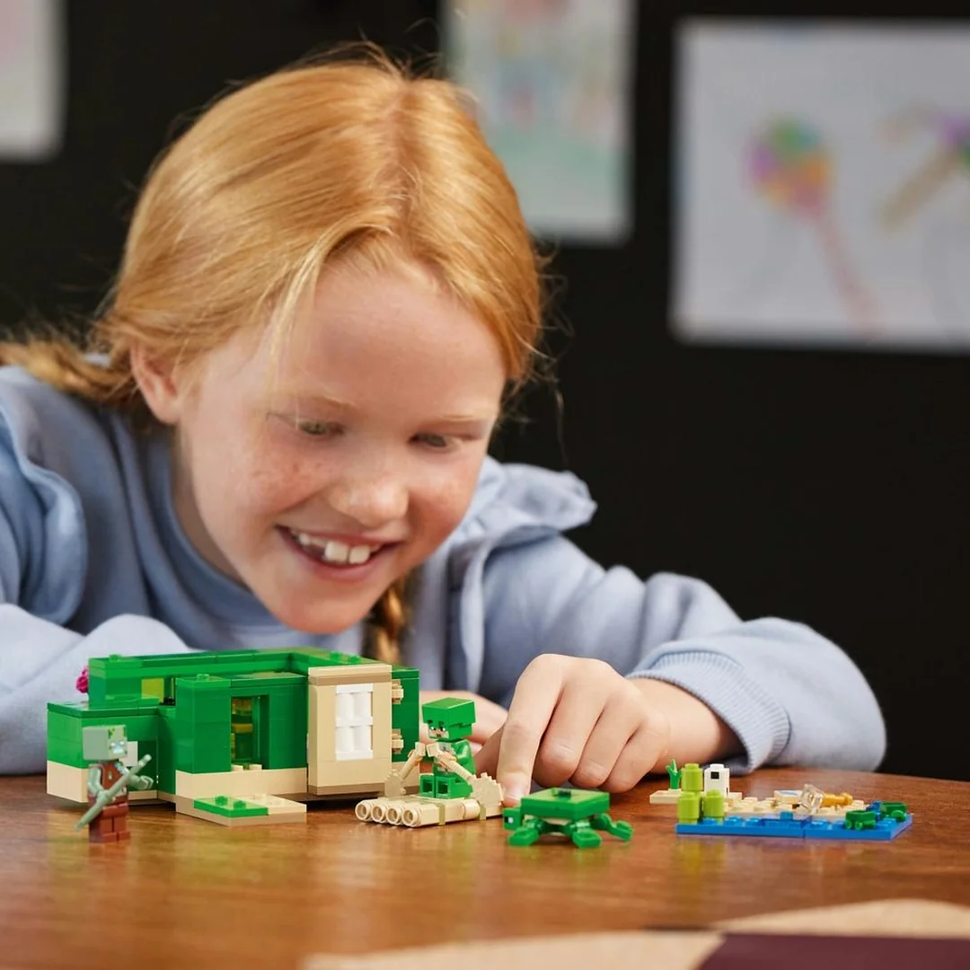LEGO® Minecraft® 21254 Korytnačí domček na pláži
