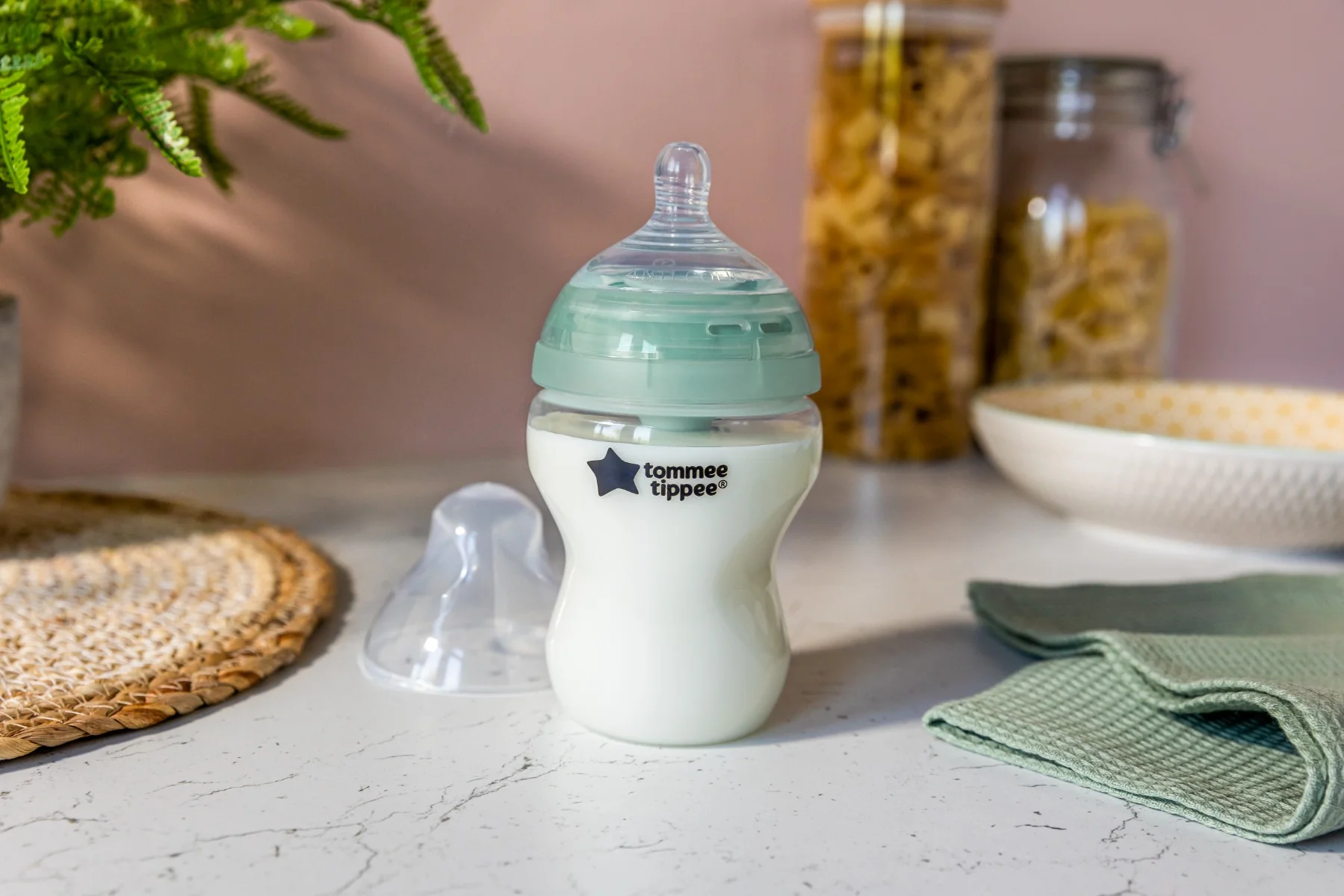 Tommee Tippee ADVANCED ANTI-COLIC Samosterilizačná Dojčenská Fľaša 1×2 ks, dojčenská fľaša