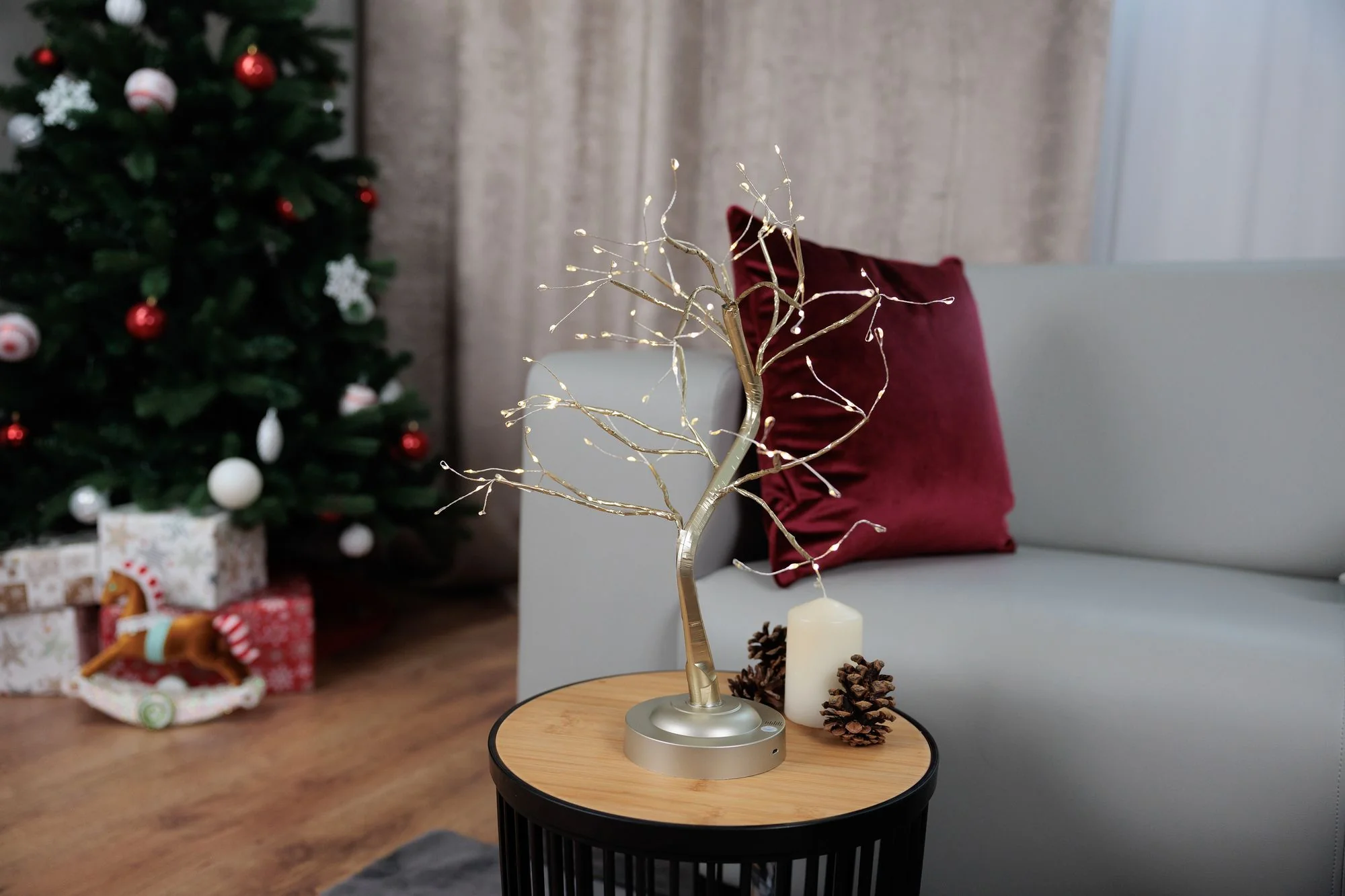 MagicHome vianočný LED stromček, 1 ks 108 LED teplá biela, 3xAA, USB, stále svetlo, 45 cm