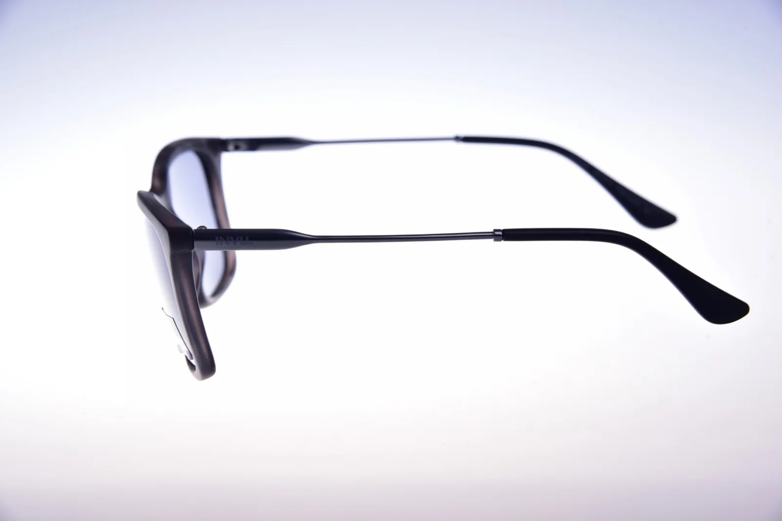 INVU. Classic B2723A Unisex slnečné okuliare
