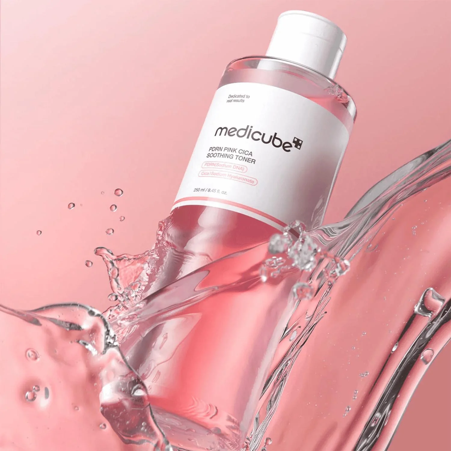 Medicube PDRN Pink Cica Soothing Toner rozjasňujúci tóner pre spevnenie pleti 250 ml