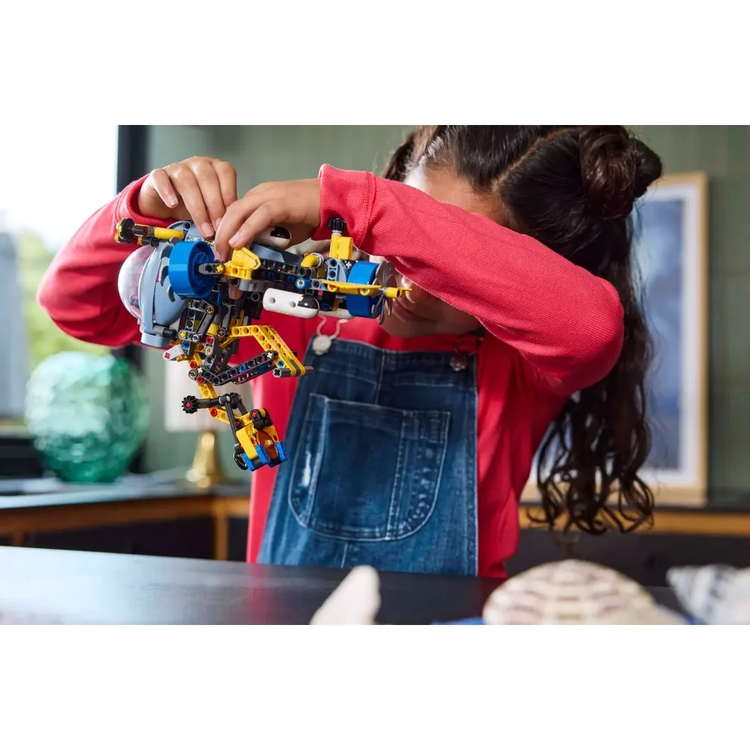 LEGO® Technic™ 42201 Hlbokomorská výskumná ponorka