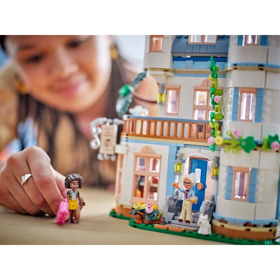 LEGO® Friends 42638 Hotel na zámku