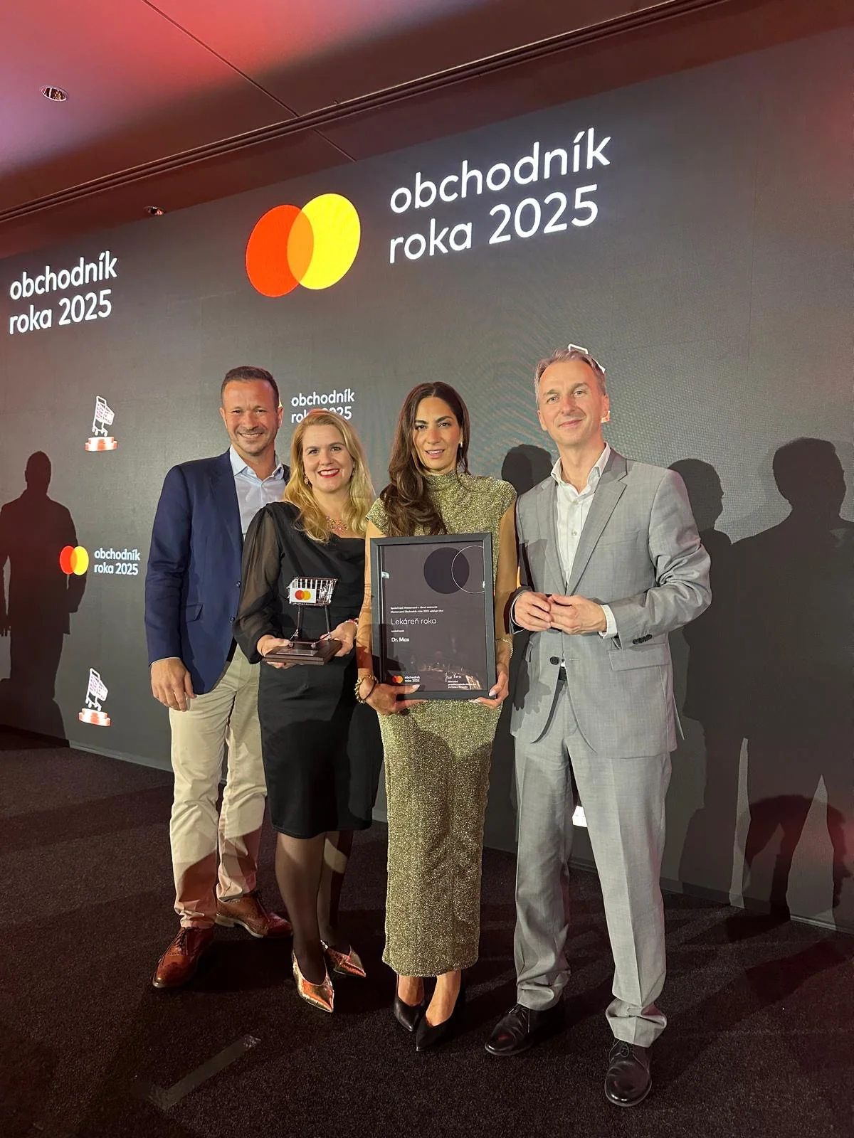 Dr. Max opäť Lekárňou roka v súťaži Mastercard Obchodník roka