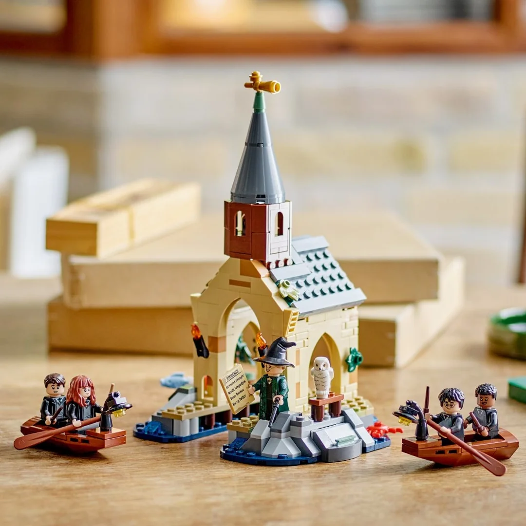 LEGO® Harry Potter™ 76426 Lodenica pri Rokfortskom hrade