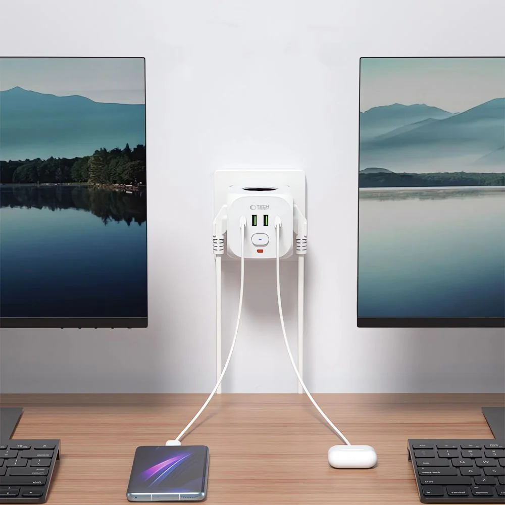 Tech-Protect PCL3X4 zásuvka 2x USB / 2x USB-C / 3x elektrická zásuvka, biela biela