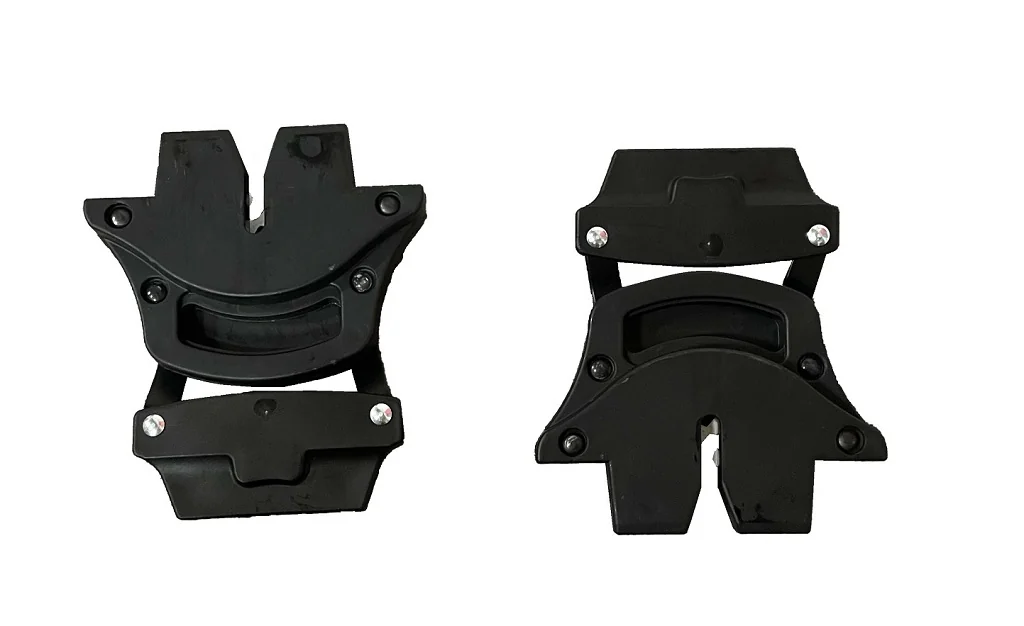 PETITE&MARS Autosedačka Rover II 0-13 kg Universal Black 1×1 ks