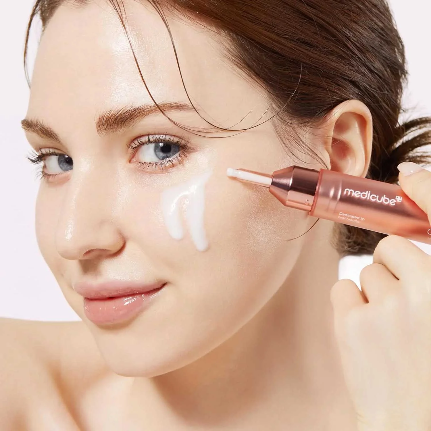 Medicube Collagen Glow Booster Serum kolagenové sérum na vrásky 15 ml