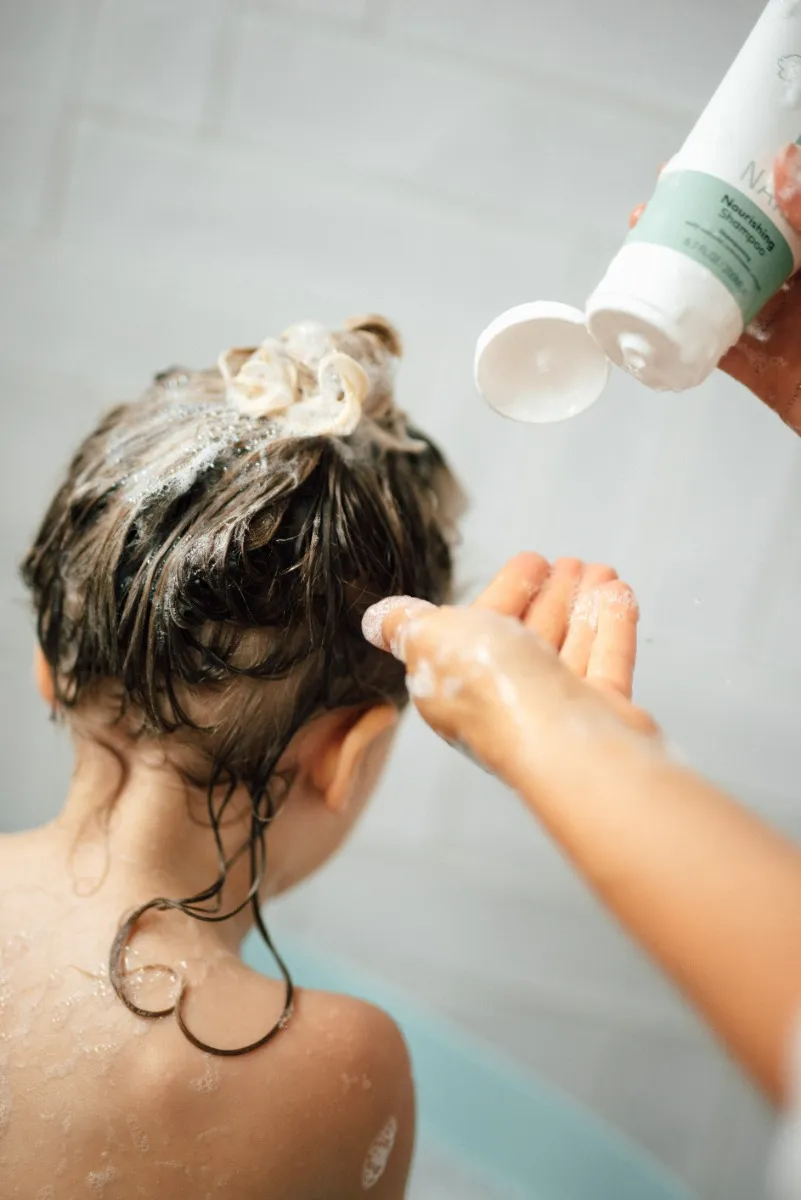 NAÏF Vyživujúci šampón pre deti a bábätká 1×200 ml, šampón pre deti