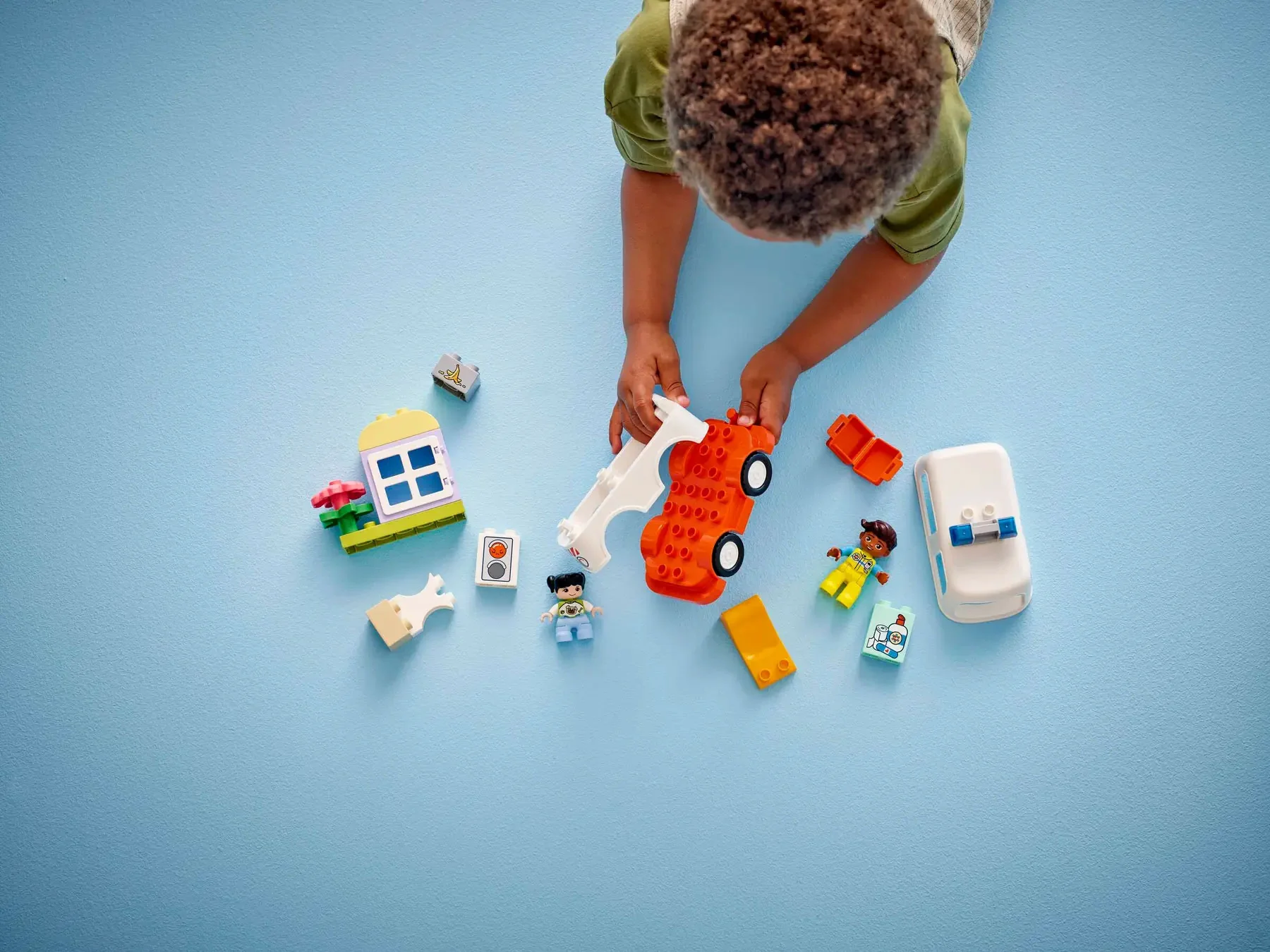 LEGO Sanitka a vodič 10447