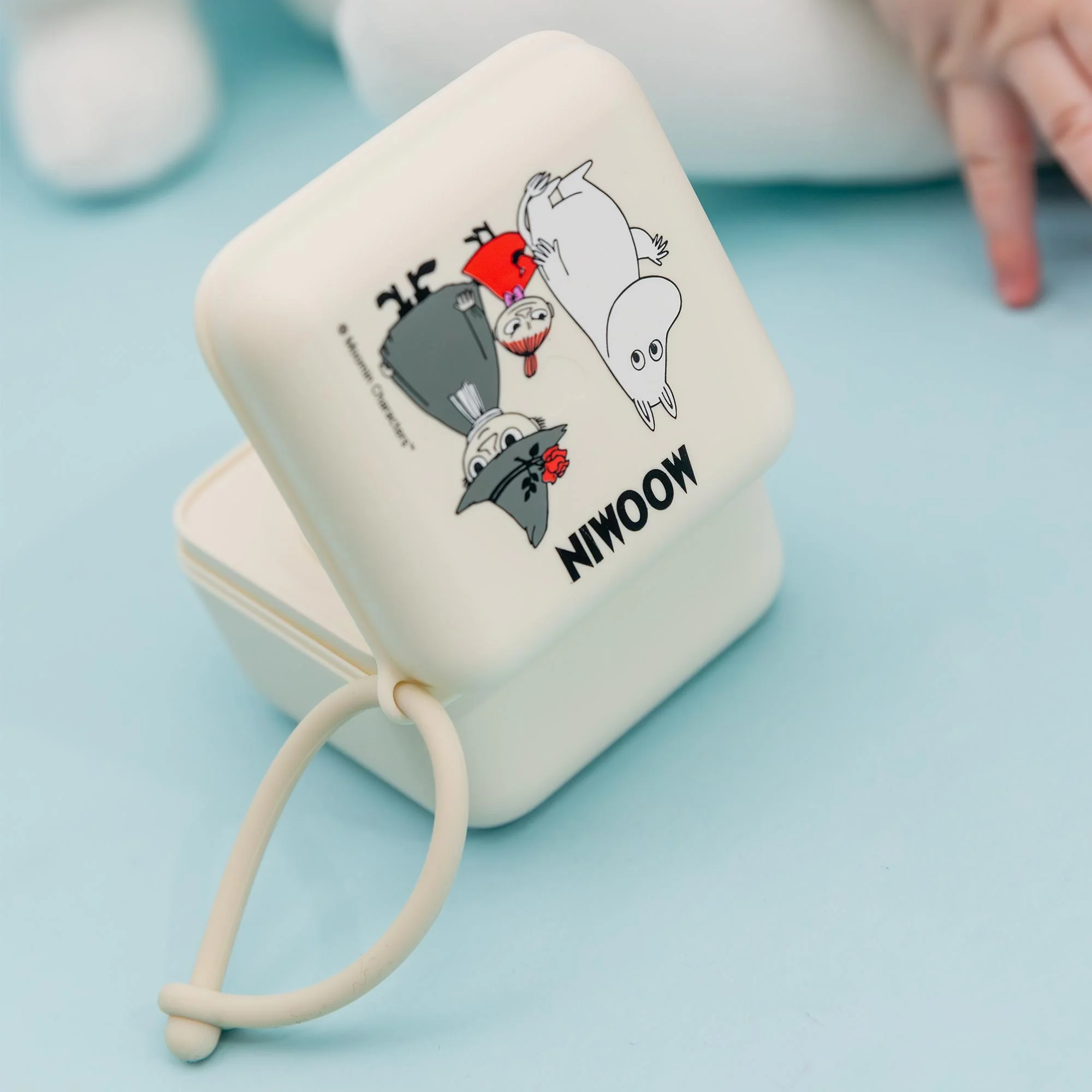 BIBS x Moomin krabička na cumlíky Ivory