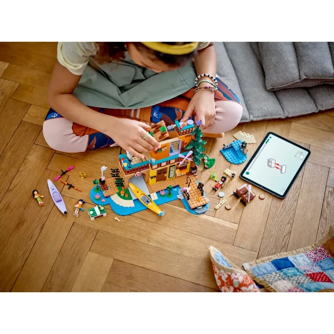LEGO® Friends 42626 Dobrodružný tábor s vodnými športami