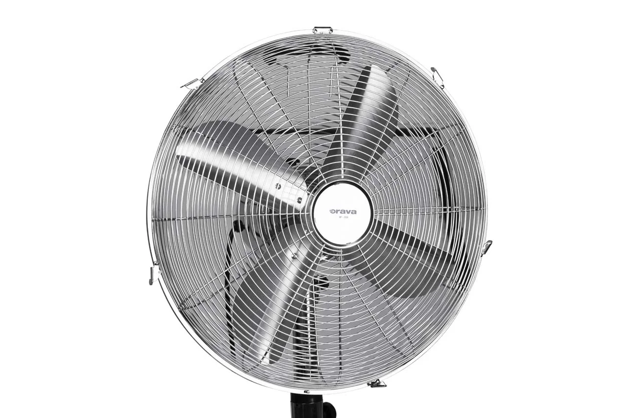 Stojanový kovový ventilátor