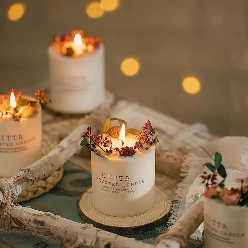 Vonná sviečka so skleneným poklopom - Biela Elegantná voňavá sviečka