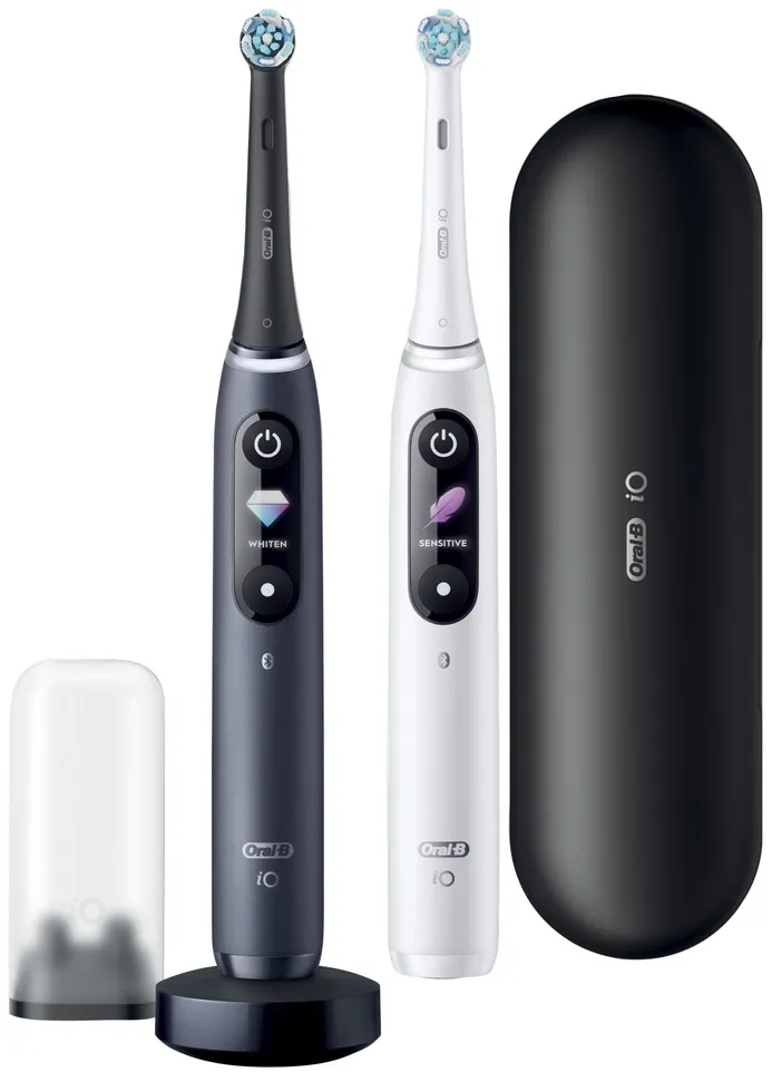 Oral B EK Duo iO Series 8 Black&White + držiak zubnej kefky + cestovné púzdro 1×1 set, elektroniícká zubná kefka