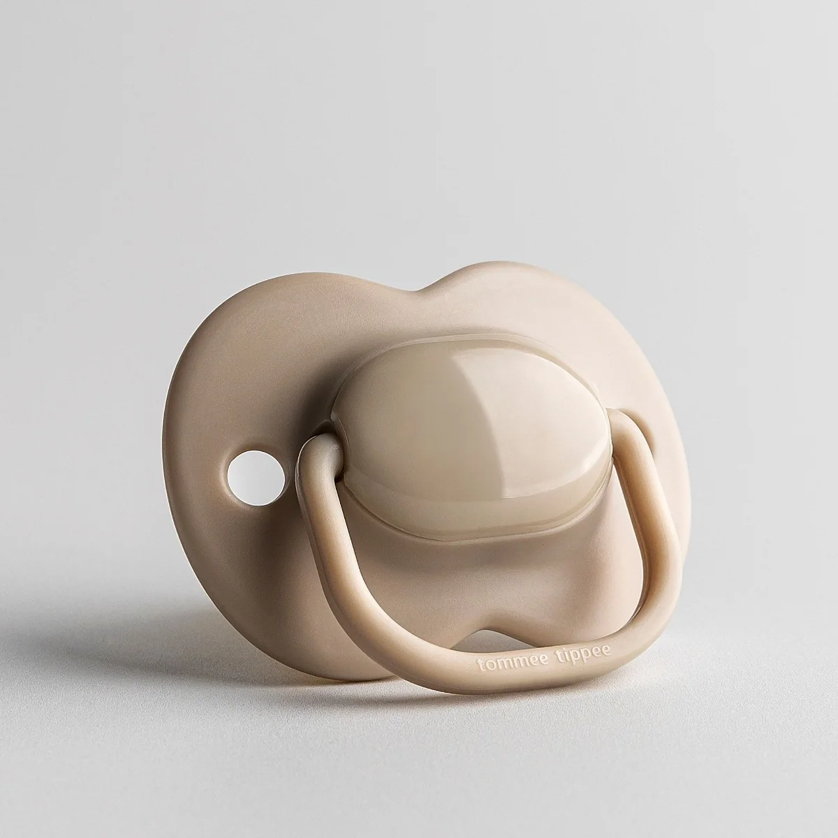 Tommee Tippee Cumlík Cherry Latex 0-6m 1×1 ks, cumlík