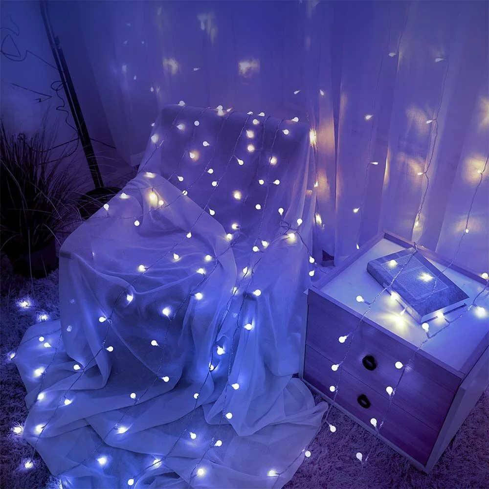 Modee Lighting LED vianočná reťaz 100 LED 10m studená biela bobule