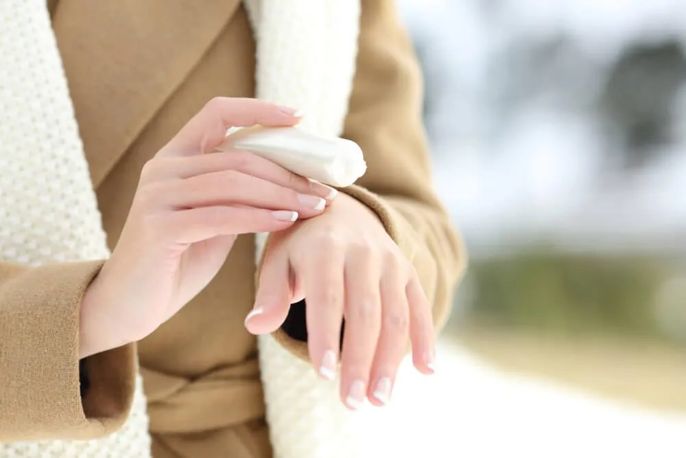 Suché ruky sú v tomto období bežné: ako sa o nich správne starať?