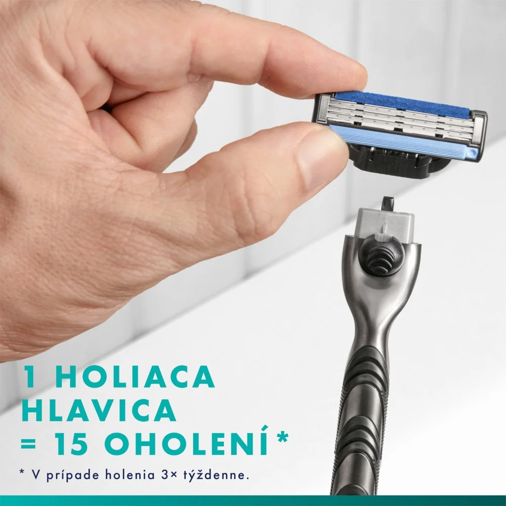 Gillette Mach3 UEFA Champions League Special Edition: pánsky holiaci strojček, gél na holenie, kozmetická taška 1 set