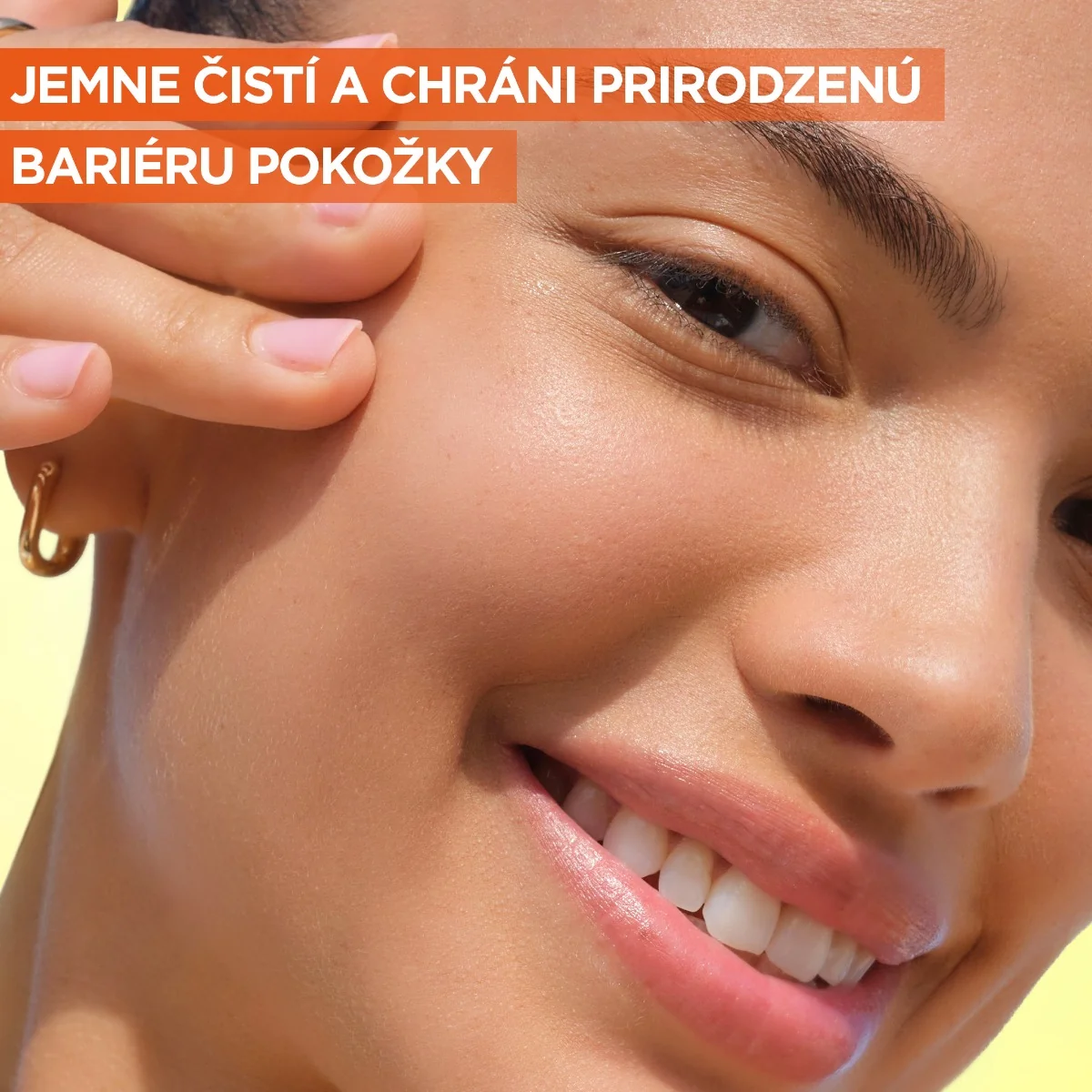 Garnier Skin Naturals rozjasňujúci čistiaci krém s vitamínom C 1×250 ml, čistiaci krém