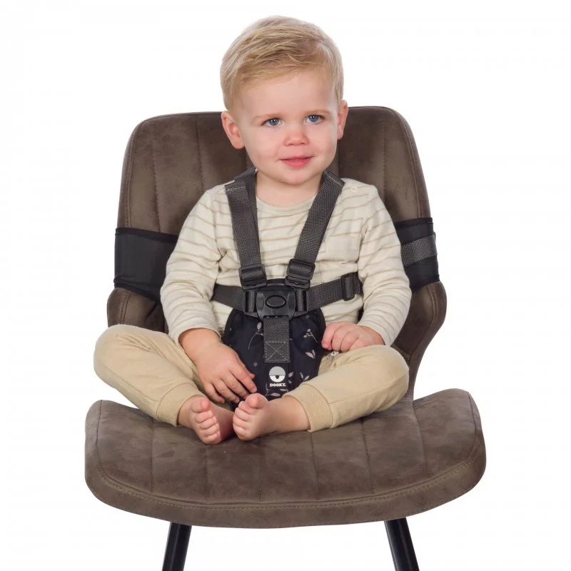 Dooky prenosná textilná stolička Travel Chair Romantic Leaves Black