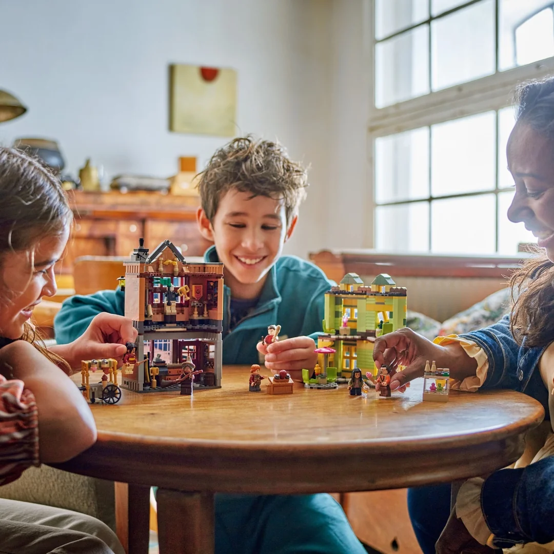LEGO® Harry Potter™ 76452 Kvalitné metlobalové potreby a zmrzlináreň
