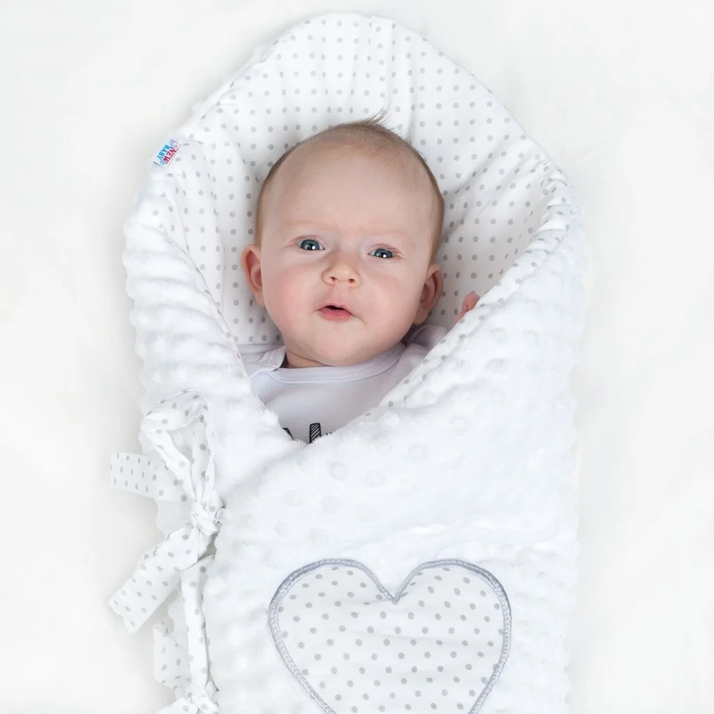 Luxusná šnurovacia Zavinovačka z Minky New Baby biela 75x75 cm ,
