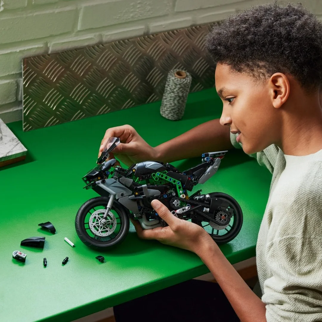 LEGO® Technic™ 42170 Motorka Kawasaki Ninja H2R