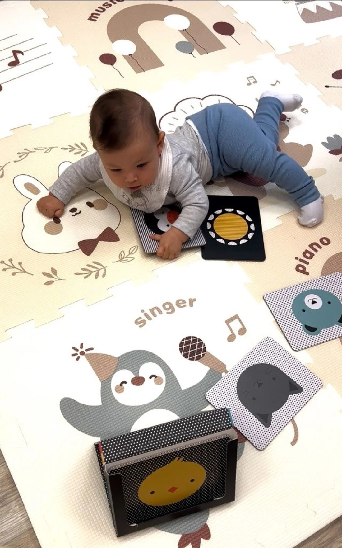 2Kids Toys Podložka na hranie Zvieracia párty 9 dielov