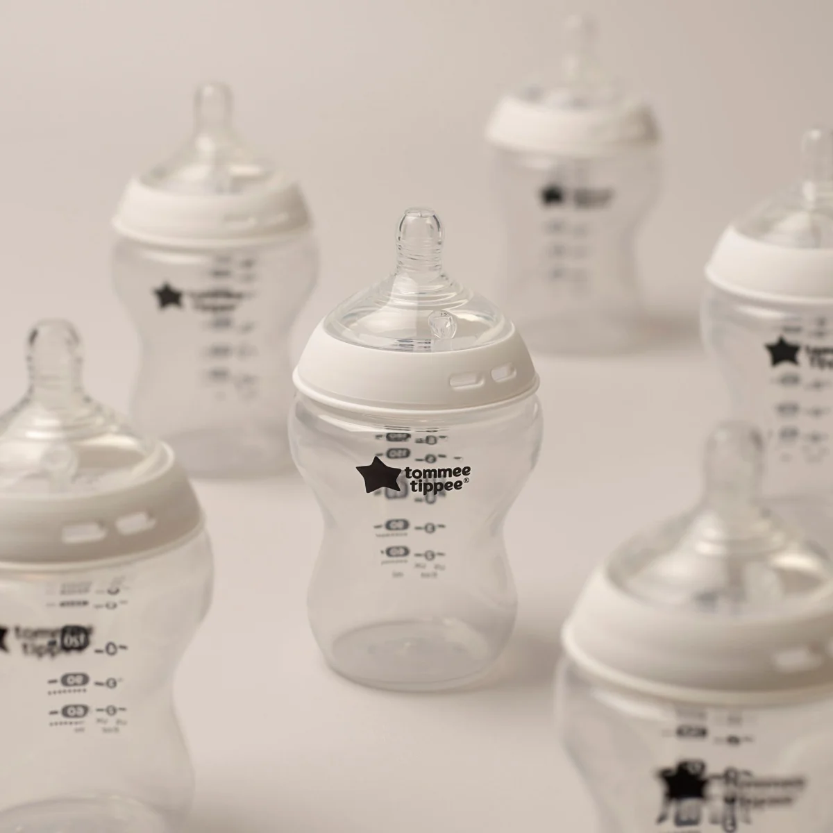 Tommee Tippee Samosterilizačná Dojčenská Fľaša s ANTI-COLIC cumlíkom 1×2 ks, dojčenská fľaša
