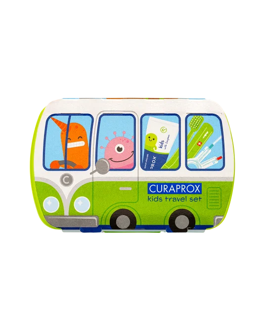 CURAPROX Kids travel set (zelený (1x zubná kefka, 2x medzizubná kefka CPS, 1x zubná pasta mäta 6+ 10 ml, 1x nálepka) 1x1 set) 1 set