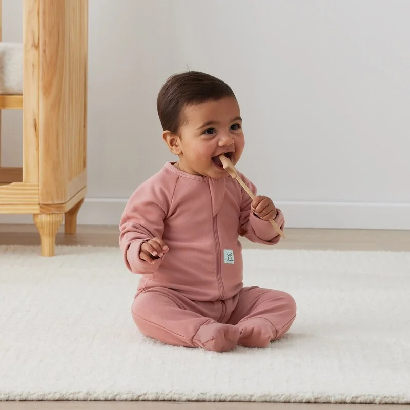 ERGOPOUCH - Overal na spaní organická bavlna Layers Rose 6-12 m, 8-10 kg, 1 tog