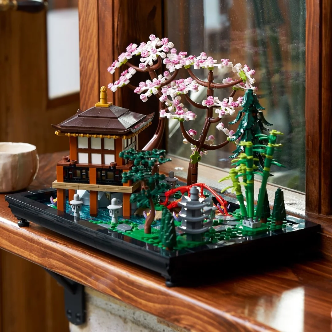 LEGO® Icons 10315 Tichá záhrada
