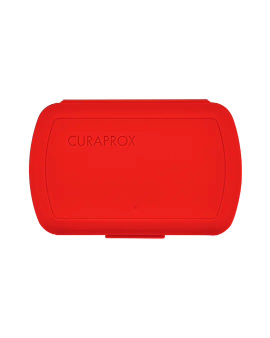 CURAPROX Kids travel set (červený (1x zubná kefka, 2x medzizubná kefka CPS, 1x zubná pasta melón 6+ 10 ml, 1x nálepka) 1x1 set) 1 set