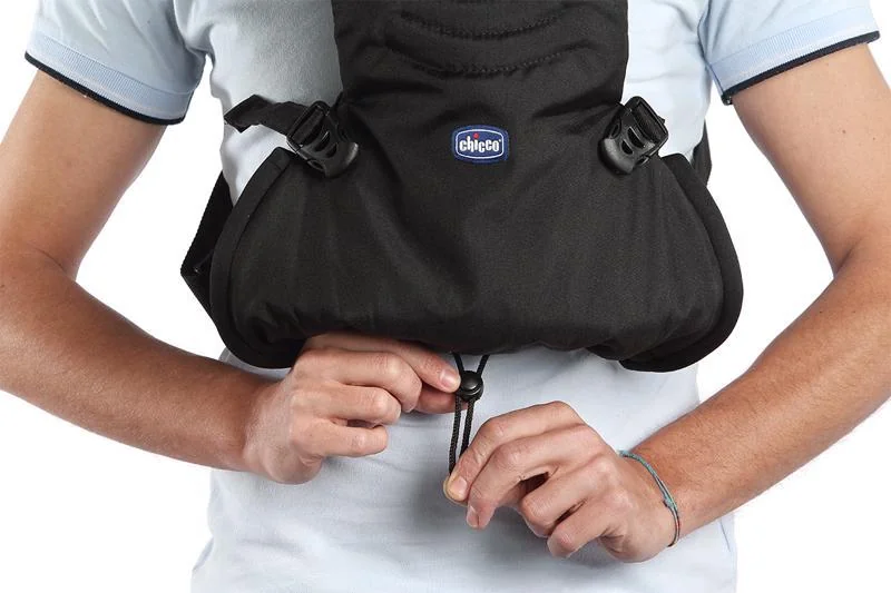 CHICCO Nosič detí Chicco Easy Fit - Black Night 1×1 ks, ergonomický