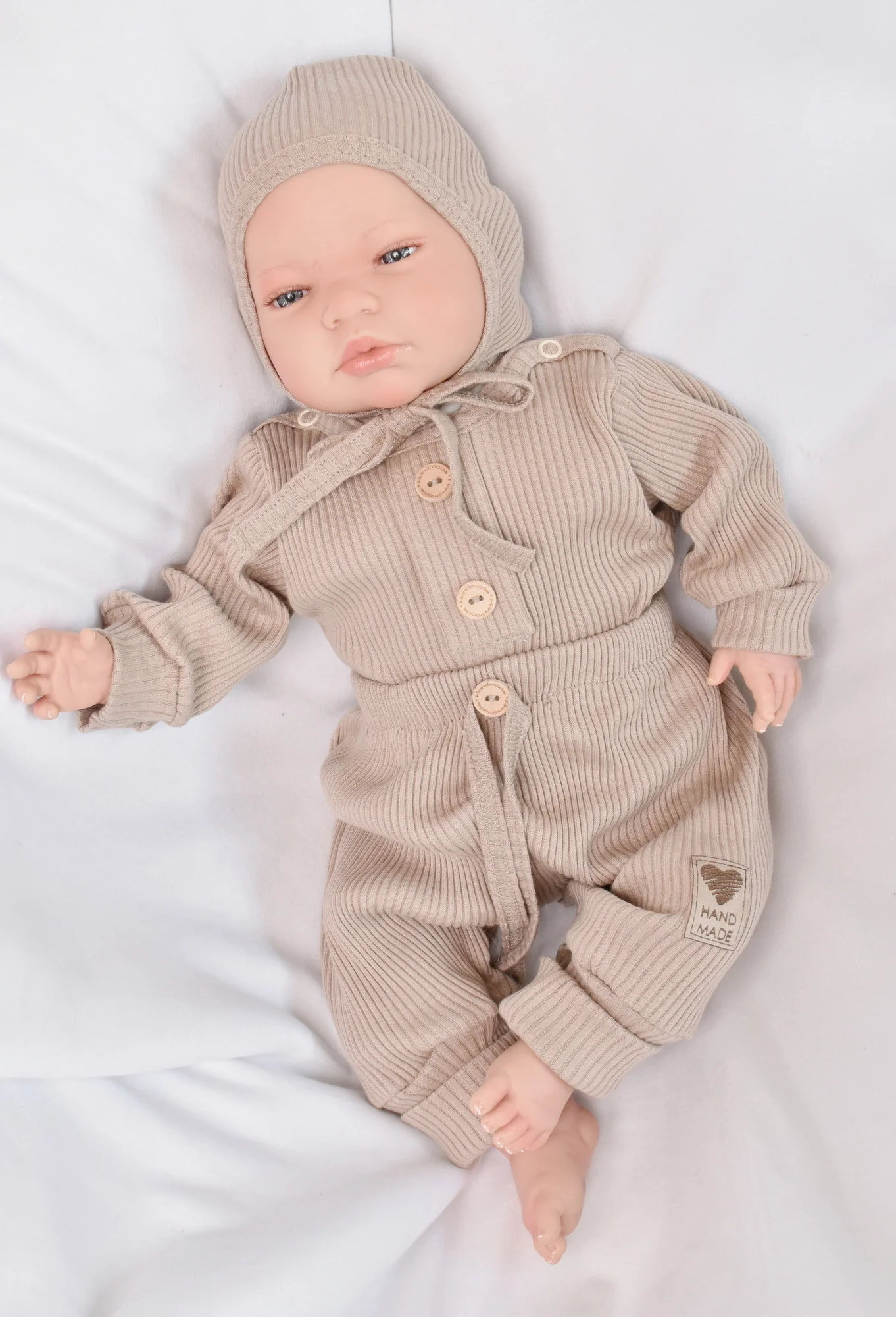 Baby Nellys 3-dielna rebrovaná súpr. Hand Made, body, tepláčiky a čiapočka, béžová, veľ.62