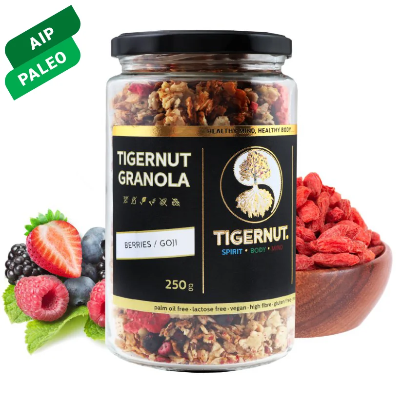 Granola z lupienkov lúpaného tigrieho orecha s bobuľami a goji
