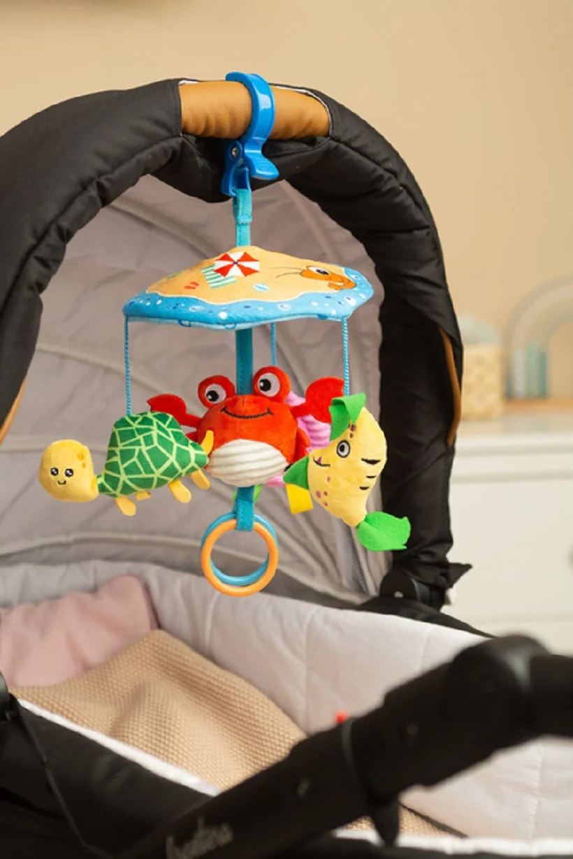 Kontrastný kolotoč nielen do kočíka Colorful - Krabík